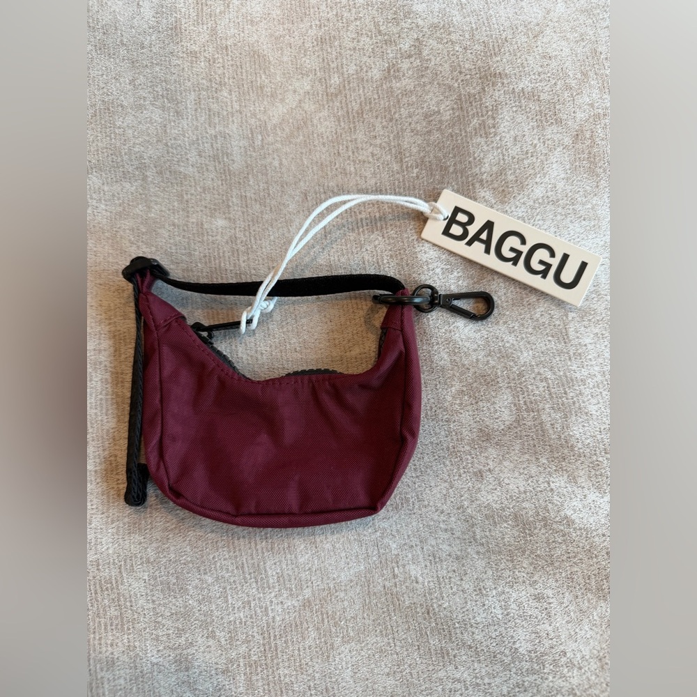 Baggu Crescent Charm - Oxblood